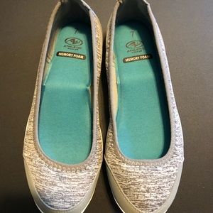 Slip on Athletic works